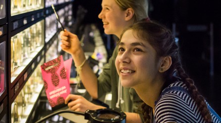 Micropia header meisjes