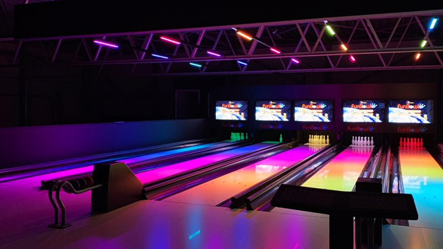 JumpSkillz Glow in the dark bowling