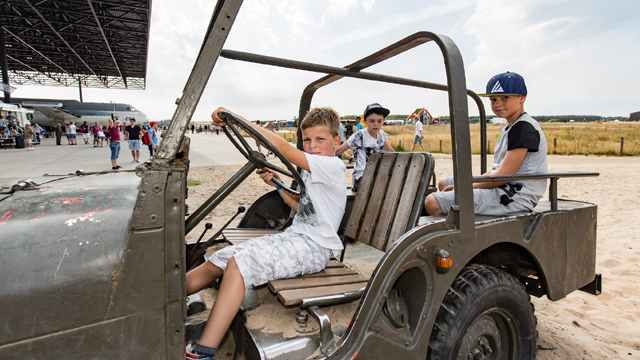 Nationaal Militair Museum legervoertuig